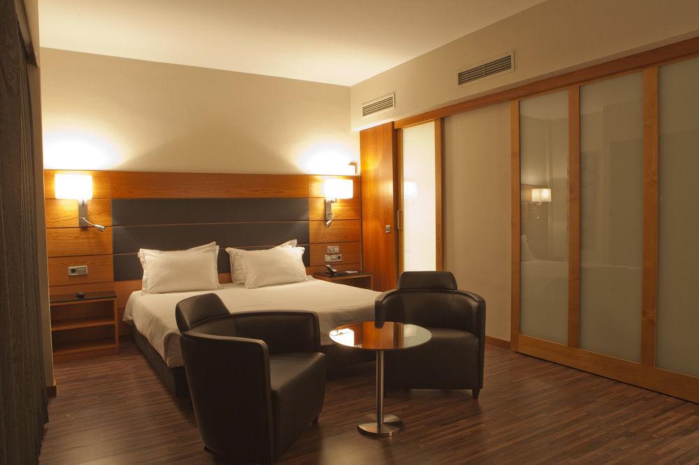 Ac Hotel Carlton Madrid By Marriott Esterno foto